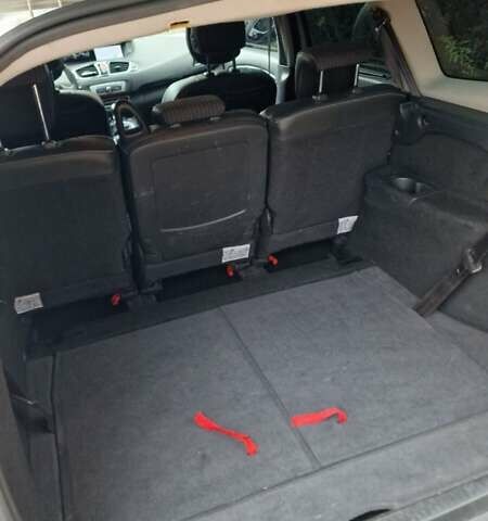 Серый Рено Гранд Сценик, объемом двигателя 1.6 л и пробегом 335 тыс. км за 7400 $, фото 34 на Automoto.ua