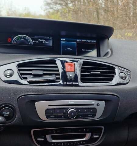 Серый Рено Гранд Сценик, объемом двигателя 1.6 л и пробегом 335 тыс. км за 7400 $, фото 42 на Automoto.ua