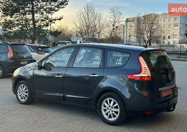 Сірий Рено Гранд Сценік, об'ємом двигуна 1.5 л та пробігом 262 тис. км за 6999 $, фото 4 на Automoto.ua