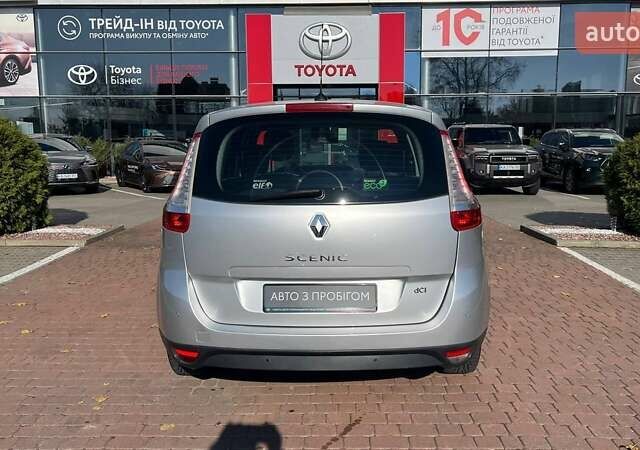 Серый Рено Гранд Сценик, объемом двигателя 1.46 л и пробегом 265 тыс. км за 5900 $, фото 3 на Automoto.ua