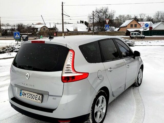 Серый Рено Гранд Сценик, объемом двигателя 15 л и пробегом 280 тыс. км за 7300 $, фото 1 на Automoto.ua