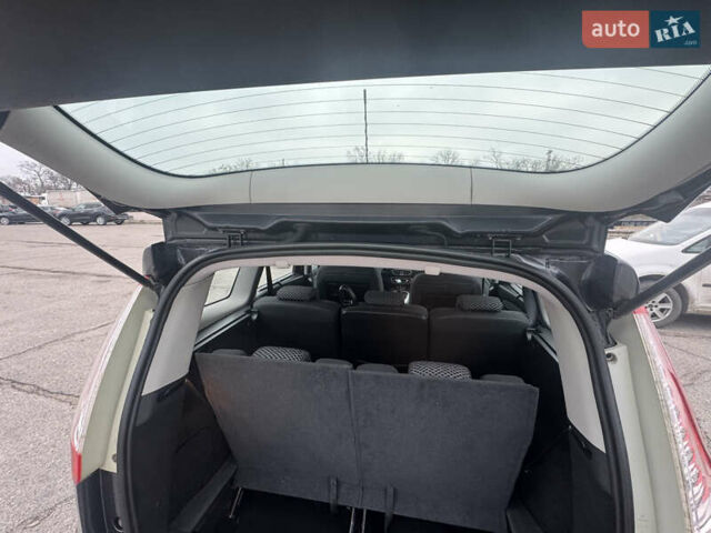 Сірий Рено Гранд Сценік, об'ємом двигуна 1.6 л та пробігом 219 тис. км за 9000 $, фото 55 на Automoto.ua