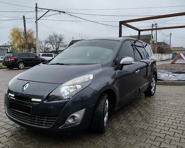 Серый Рено Гранд Сценик, объемом двигателя 1.5 л и пробегом 292 тыс. км за 6700 $, фото 34 на Automoto.ua