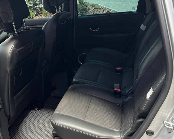 Серый Рено Гранд Сценик, объемом двигателя 1.6 л и пробегом 160 тыс. км за 7800 $, фото 9 на Automoto.ua