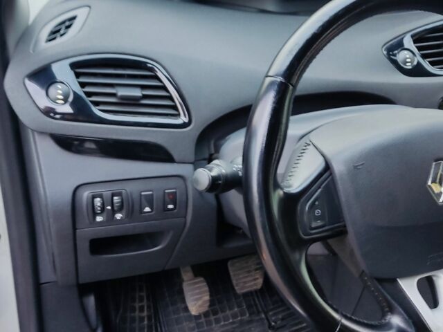 Серый Рено Гранд Сценик, объемом двигателя 1.6 л и пробегом 310 тыс. км за 7300 $, фото 10 на Automoto.ua