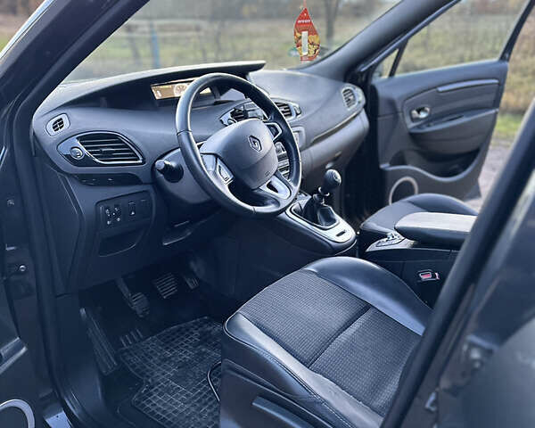 Серый Рено Гранд Сценик, объемом двигателя 1.5 л и пробегом 305 тыс. км за 7200 $, фото 12 на Automoto.ua