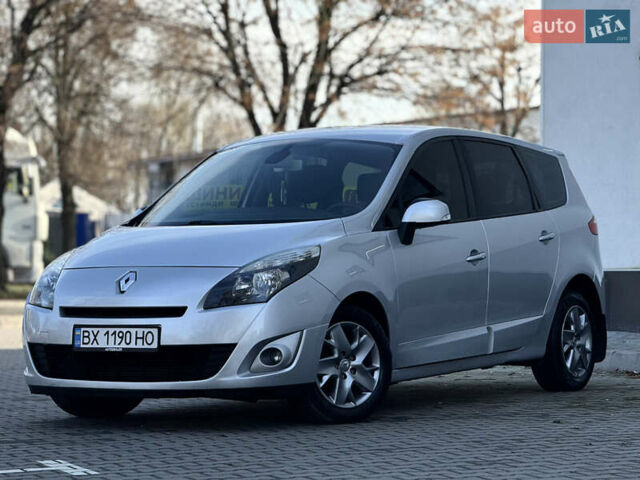 Серый Рено Гранд Сценик, объемом двигателя 1.6 л и пробегом 305 тыс. км за 6900 $, фото 2 на Automoto.ua