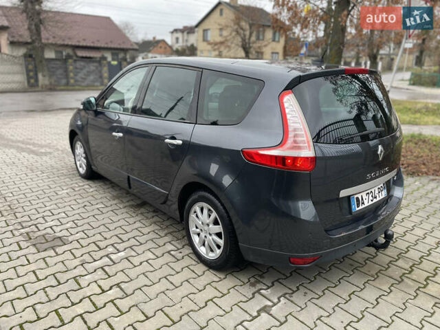 Серый Рено Гранд Сценик, объемом двигателя 1.6 л и пробегом 215 тыс. км за 6850 $, фото 12 на Automoto.ua