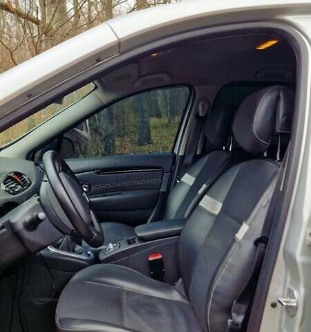 Серый Рено Гранд Сценик, объемом двигателя 1.6 л и пробегом 335 тыс. км за 7400 $, фото 53 на Automoto.ua