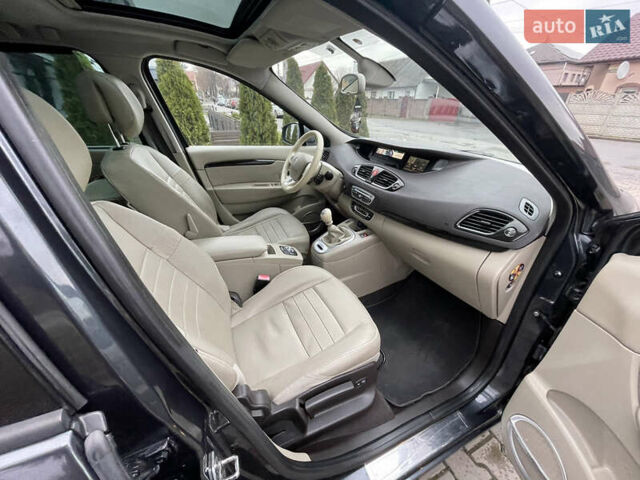 Серый Рено Гранд Сценик, объемом двигателя 1.6 л и пробегом 215 тыс. км за 6850 $, фото 31 на Automoto.ua