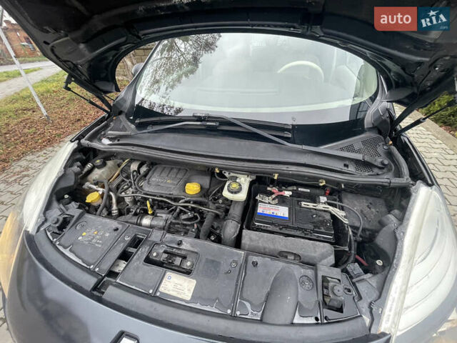 Серый Рено Гранд Сценик, объемом двигателя 1.6 л и пробегом 215 тыс. км за 6850 $, фото 47 на Automoto.ua