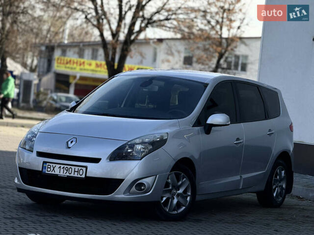 Серый Рено Гранд Сценик, объемом двигателя 1.6 л и пробегом 305 тыс. км за 6900 $, фото 1 на Automoto.ua