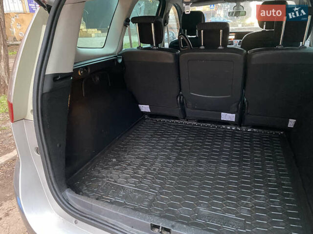 Сірий Рено Гранд Сценік, об'ємом двигуна 1.87 л та пробігом 220 тис. км за 8000 $, фото 49 на Automoto.ua