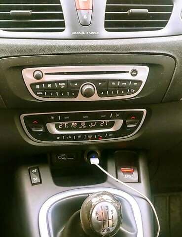 Серый Рено Гранд Сценик, объемом двигателя 1.5 л и пробегом 278 тыс. км за 7500 $, фото 20 на Automoto.ua