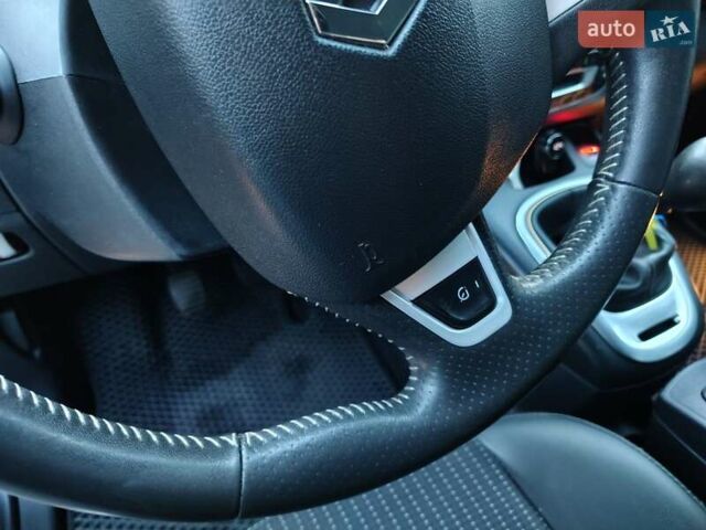 Серый Рено Гранд Сценик, объемом двигателя 1.46 л и пробегом 318 тыс. км за 7800 $, фото 24 на Automoto.ua