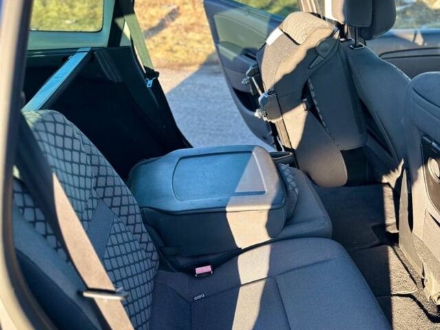 Серый Рено Гранд Сценик, объемом двигателя 1.5 л и пробегом 240 тыс. км за 7500 $, фото 17 на Automoto.ua