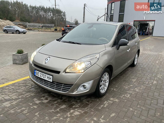 Серый Рено Гранд Сценик, объемом двигателя 1.46 л и пробегом 280 тыс. км за 8000 $, фото 4 на Automoto.ua