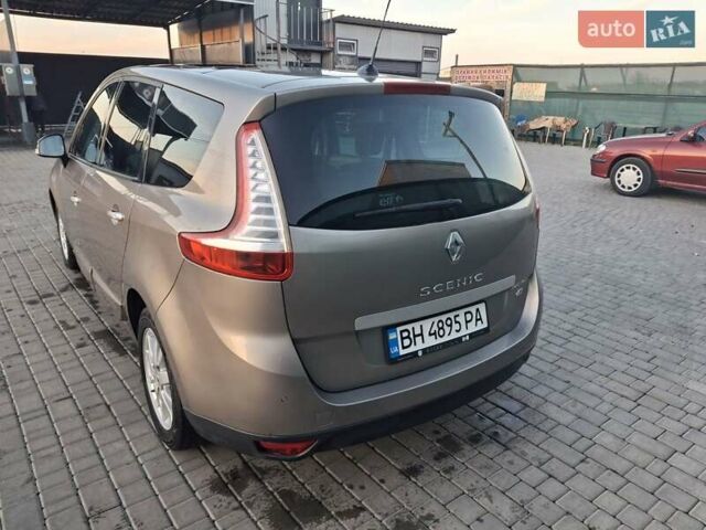 Серый Рено Гранд Сценик, объемом двигателя 1.6 л и пробегом 271 тыс. км за 7600 $, фото 12 на Automoto.ua