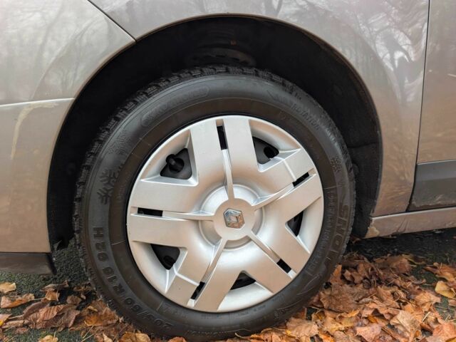 Серый Рено Гранд Сценик, объемом двигателя 1.5 л и пробегом 261 тыс. км за 5999 $, фото 16 на Automoto.ua