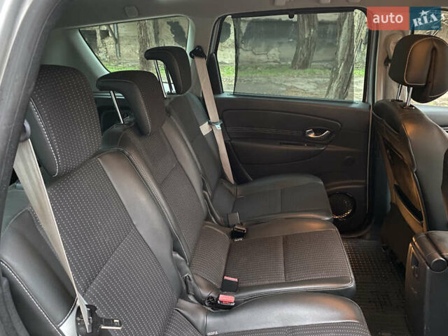 Сірий Рено Гранд Сценік, об'ємом двигуна 1.87 л та пробігом 220 тис. км за 8000 $, фото 38 на Automoto.ua