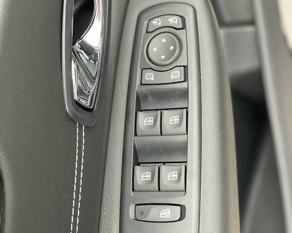 Серый Рено Гранд Сценик, объемом двигателя 2 л и пробегом 249 тыс. км за 8450 $, фото 30 на Automoto.ua