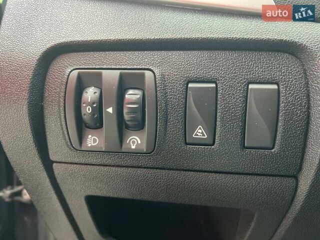 Серый Рено Гранд Сценик, объемом двигателя 1.46 л и пробегом 278 тыс. км за 8490 $, фото 17 на Automoto.ua