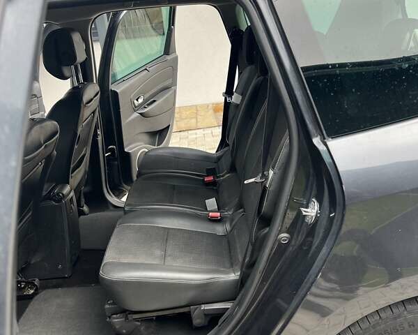 Сірий Рено Гранд Сценік, об'ємом двигуна 1.6 л та пробігом 242 тис. км за 8000 $, фото 10 на Automoto.ua