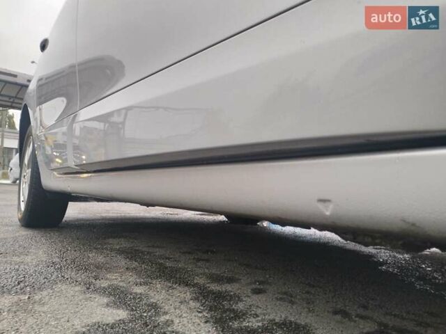 Рено Гранд Сценик 2011 в Чернигове на Automoto.ua Серый Рено Гранд Сценик, объемом двигателя 1.5 л и пробегом 220 тыс. км за 8500 $, фото 9 на Automoto.ua