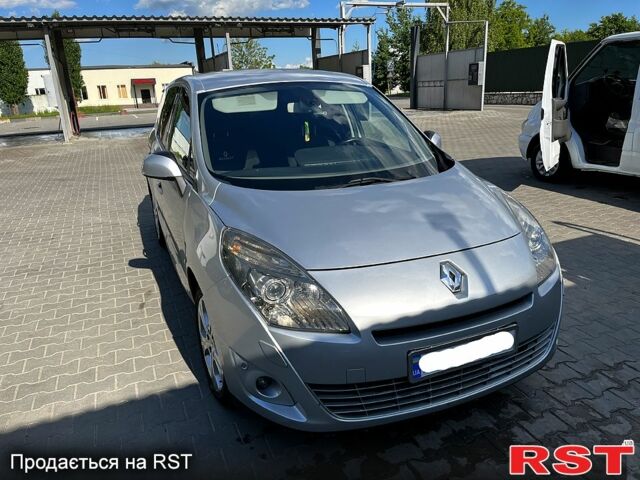 Серый Рено Гранд Сценик, объемом двигателя 1.6 л и пробегом 268 тыс. км за 8100 $, фото 4 на Automoto.ua