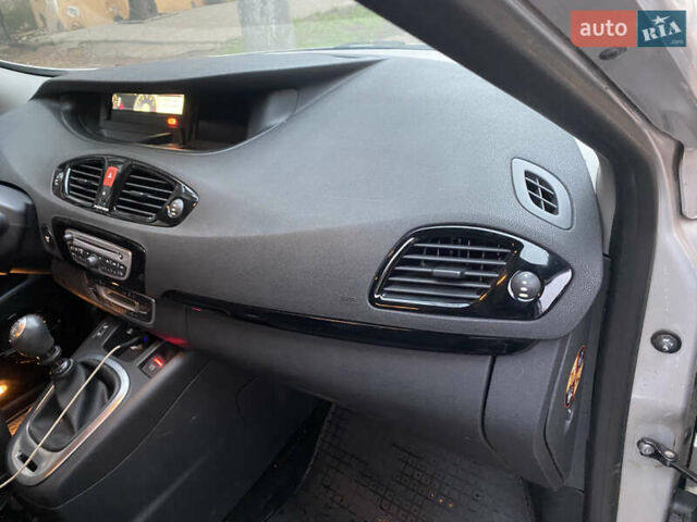 Сірий Рено Гранд Сценік, об'ємом двигуна 1.87 л та пробігом 220 тис. км за 8000 $, фото 37 на Automoto.ua