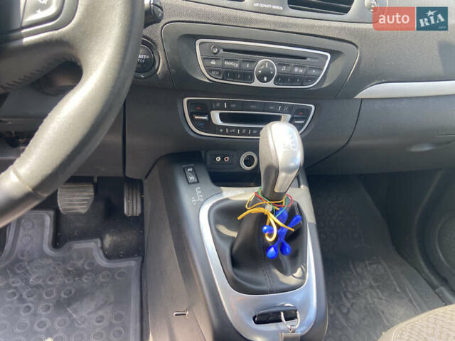 Сірий Рено Гранд Сценік, об'ємом двигуна 1.5 л та пробігом 244 тис. км за 7900 $, фото 7 на Automoto.ua