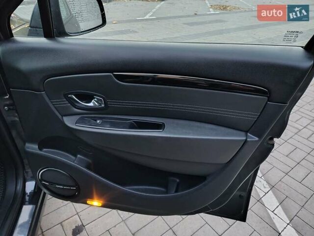 Серый Рено Гранд Сценик, объемом двигателя 1.46 л и пробегом 318 тыс. км за 7800 $, фото 16 на Automoto.ua