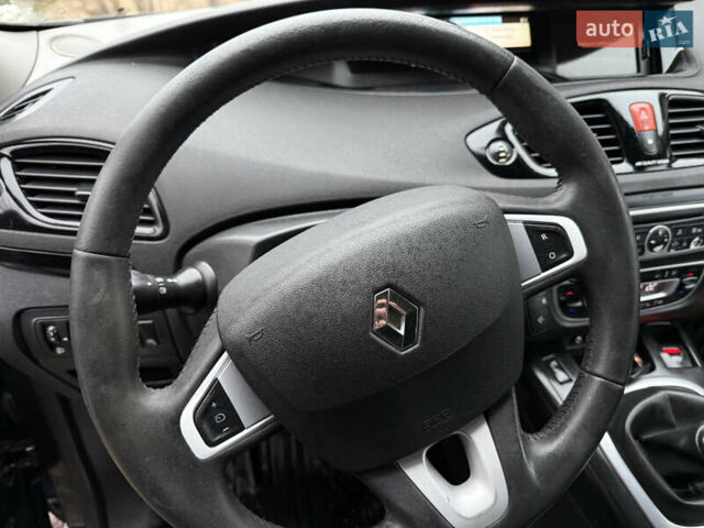 Серый Рено Гранд Сценик, объемом двигателя 1.6 л и пробегом 265 тыс. км за 7950 $, фото 23 на Automoto.ua