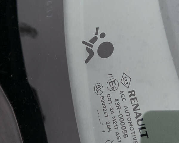 Серый Рено Гранд Сценик, объемом двигателя 1.46 л и пробегом 284 тыс. км за 5950 $, фото 7 на Automoto.ua