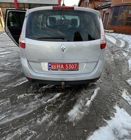 Сірий Рено Гранд Сценік, об'ємом двигуна 1.5 л та пробігом 392 тис. км за 7900 $, фото 16 на Automoto.ua