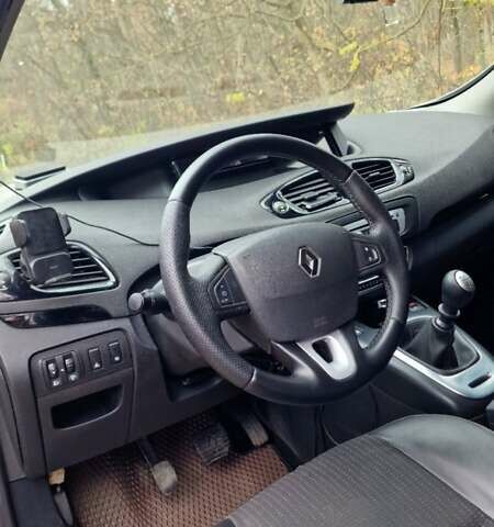 Серый Рено Гранд Сценик, объемом двигателя 1.6 л и пробегом 335 тыс. км за 7400 $, фото 47 на Automoto.ua