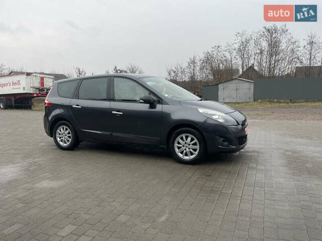 Серый Рено Гранд Сценик, объемом двигателя 1.6 л и пробегом 320 тыс. км за 6499 $, фото 2 на Automoto.ua