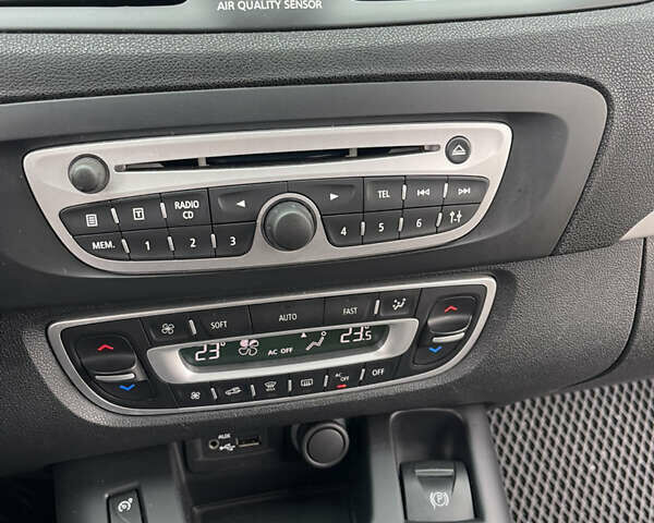 Серый Рено Гранд Сценик, объемом двигателя 1.46 л и пробегом 277 тыс. км за 6900 $, фото 17 на Automoto.ua