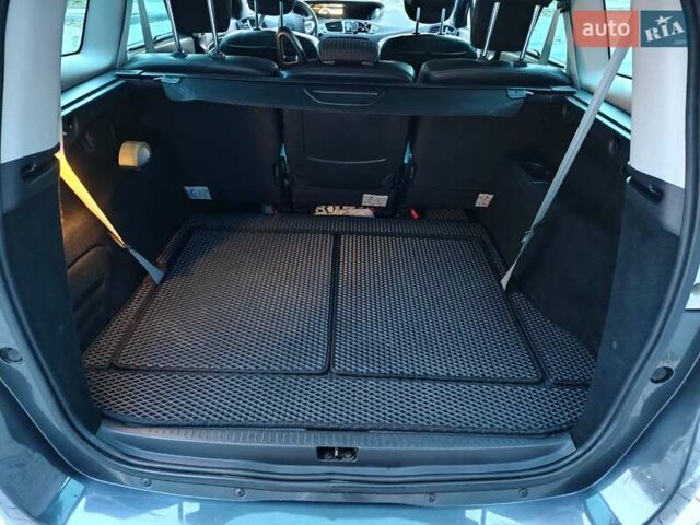 Серый Рено Гранд Сценик, объемом двигателя 1.46 л и пробегом 318 тыс. км за 7800 $, фото 19 на Automoto.ua