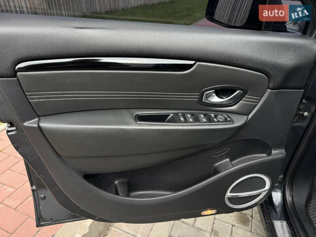 Серый Рено Гранд Сценик, объемом двигателя 1.9 л и пробегом 330 тыс. км за 6650 $, фото 12 на Automoto.ua