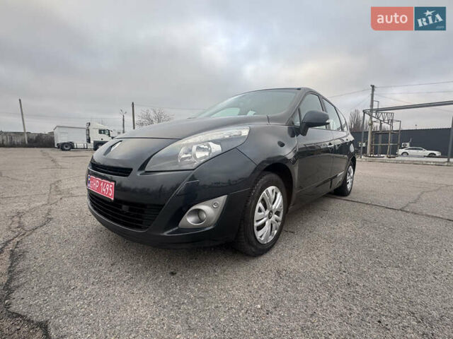 Сірий Рено Гранд Сценік, об'ємом двигуна 1.6 л та пробігом 219 тис. км за 9000 $, фото 20 на Automoto.ua