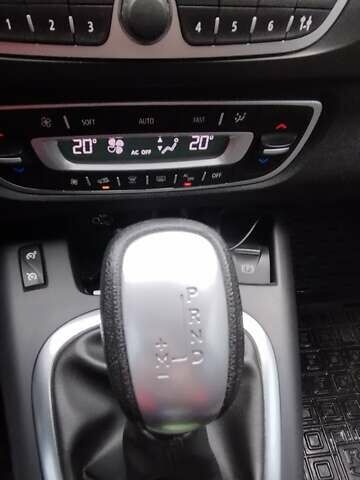 Сірий Рено Гранд Сценік, об'ємом двигуна 2 л та пробігом 329 тис. км за 7350 $, фото 3 на Automoto.ua