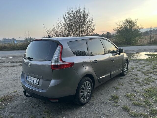 Серый Рено Гранд Сценик, объемом двигателя 1.5 л и пробегом 282 тыс. км за 6700 $, фото 7 на Automoto.ua