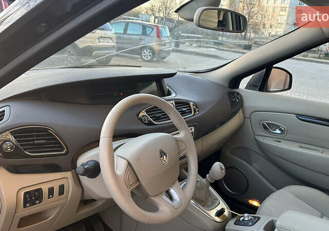 Сірий Рено Гранд Сценік, об'ємом двигуна 1.5 л та пробігом 262 тис. км за 6999 $, фото 13 на Automoto.ua