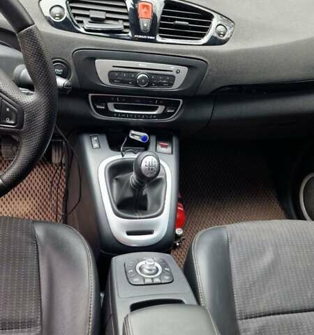 Серый Рено Гранд Сценик, объемом двигателя 1.6 л и пробегом 335 тыс. км за 7400 $, фото 45 на Automoto.ua