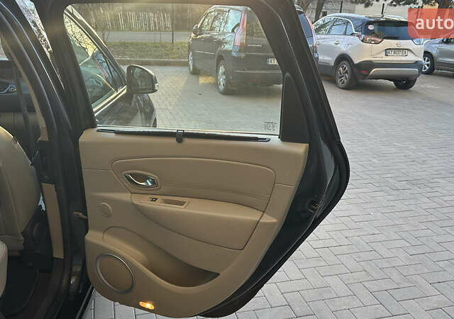 Сірий Рено Гранд Сценік, об'ємом двигуна 1.5 л та пробігом 262 тис. км за 6999 $, фото 18 на Automoto.ua