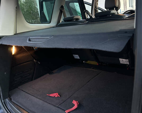 Серый Рено Гранд Сценик, объемом двигателя 1.5 л и пробегом 305 тыс. км за 7200 $, фото 22 на Automoto.ua