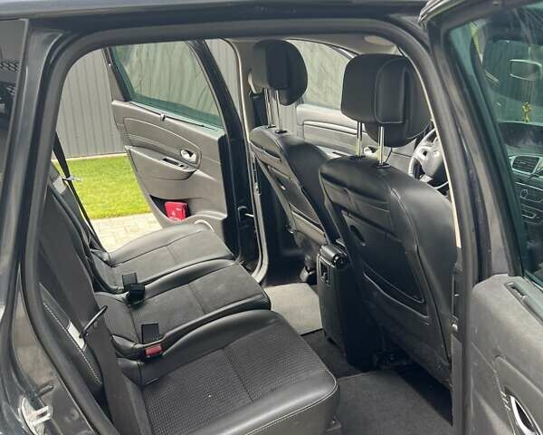 Сірий Рено Гранд Сценік, об'ємом двигуна 1.6 л та пробігом 242 тис. км за 8000 $, фото 16 на Automoto.ua