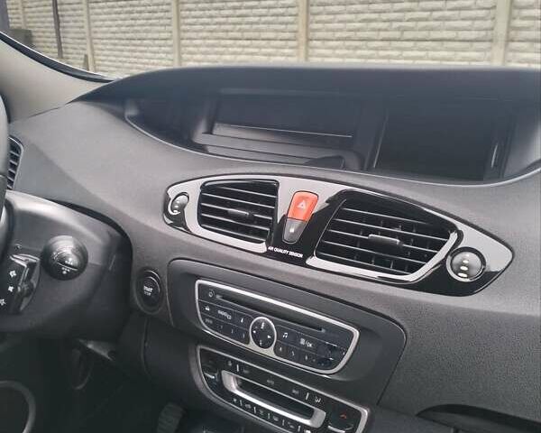 Рено Гранд Сценик 2011 в Чернигове на Automoto.ua Серый Рено Гранд Сценик, объемом двигателя 1.5 л и пробегом 220 тыс. км за 8500 $, фото 20 на Automoto.ua