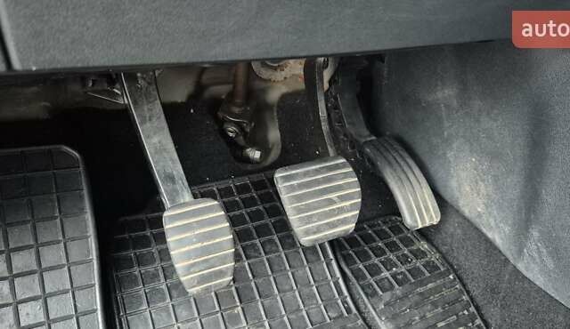 Серый Рено Гранд Сценик, объемом двигателя 1.6 л и пробегом 149 тыс. км за 8500 $, фото 23 на Automoto.ua